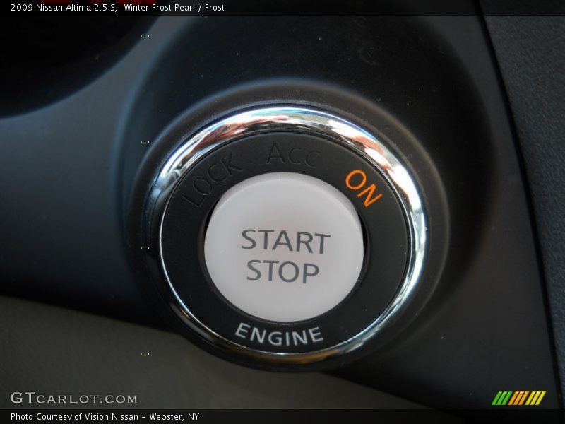 Winter Frost Pearl / Frost 2009 Nissan Altima 2.5 S