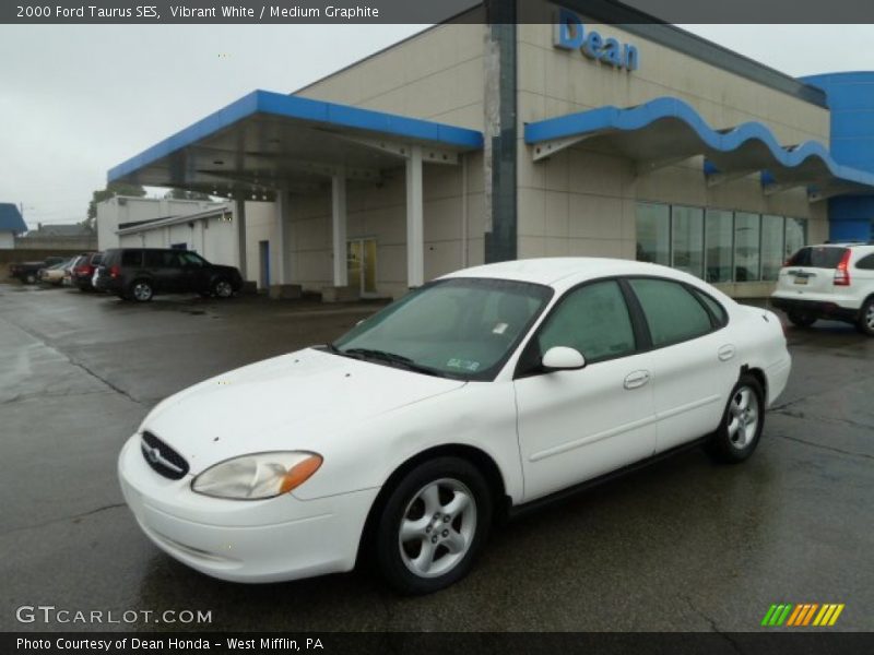 Vibrant White / Medium Graphite 2000 Ford Taurus SES