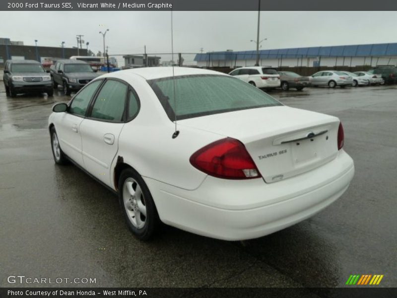 Vibrant White / Medium Graphite 2000 Ford Taurus SES