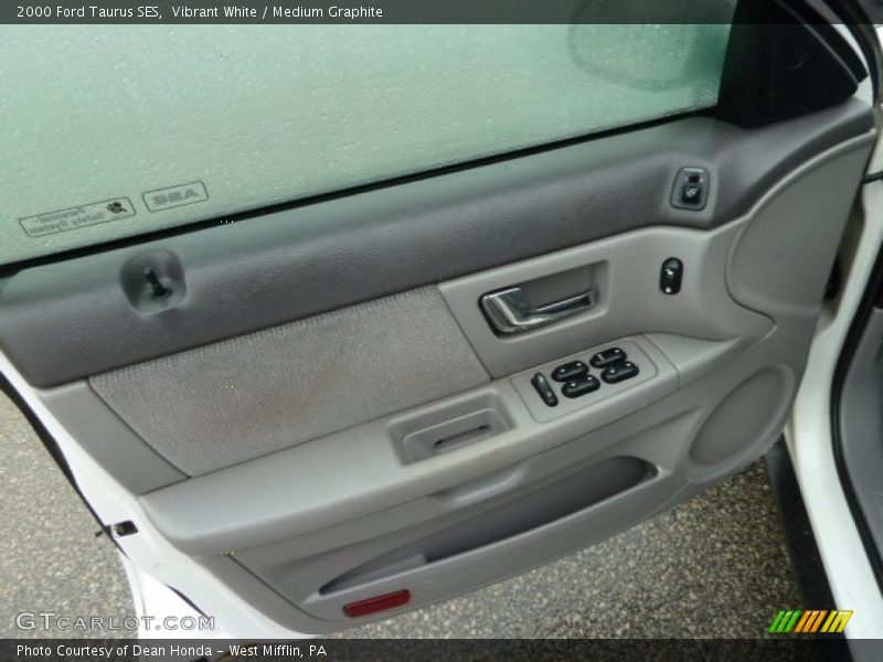 Vibrant White / Medium Graphite 2000 Ford Taurus SES