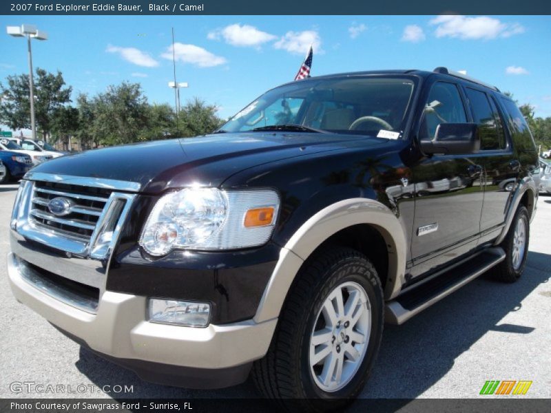 Front 3/4 View of 2007 Explorer Eddie Bauer