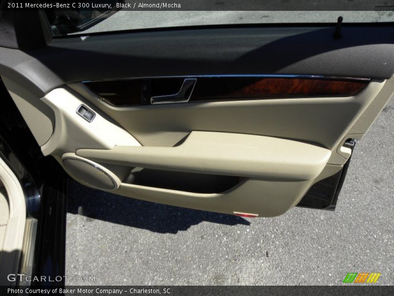 Black / Almond/Mocha 2011 Mercedes-Benz C 300 Luxury