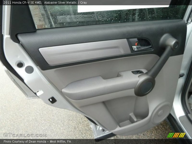 Alabaster Silver Metallic / Gray 2011 Honda CR-V SE 4WD