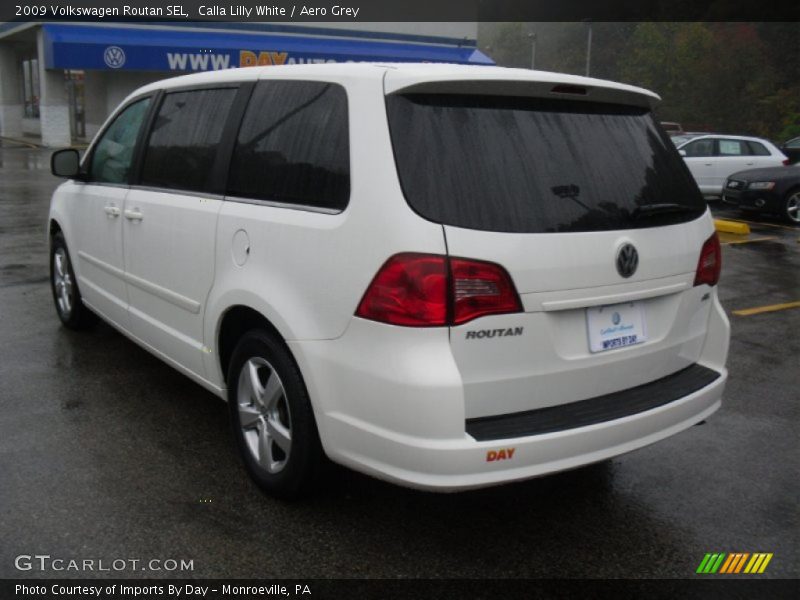 Calla Lilly White / Aero Grey 2009 Volkswagen Routan SEL