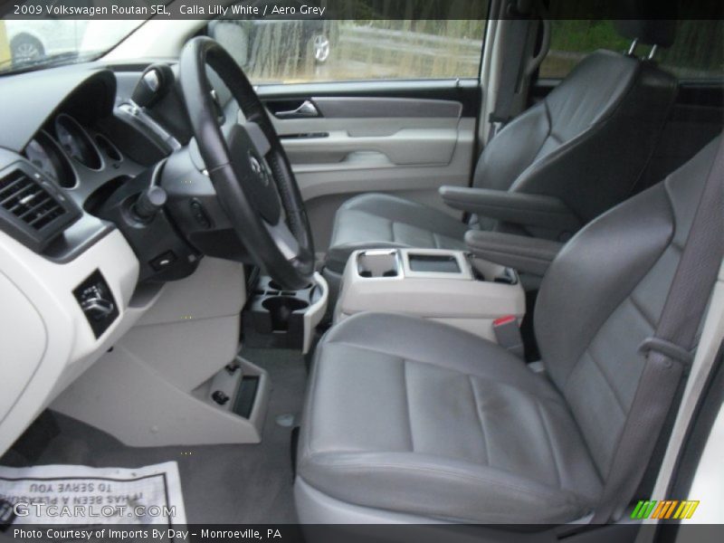 Calla Lilly White / Aero Grey 2009 Volkswagen Routan SEL