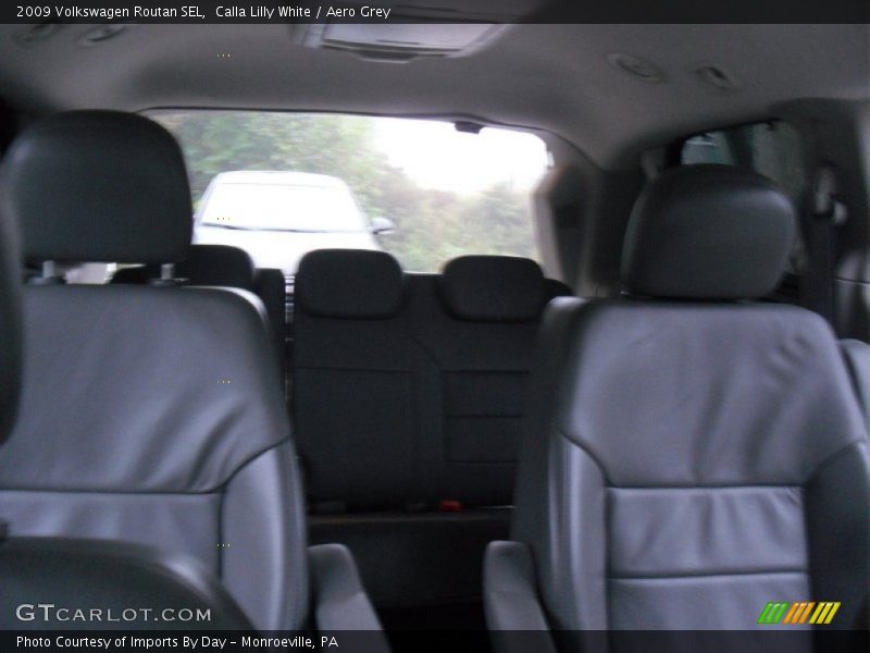 Calla Lilly White / Aero Grey 2009 Volkswagen Routan SEL