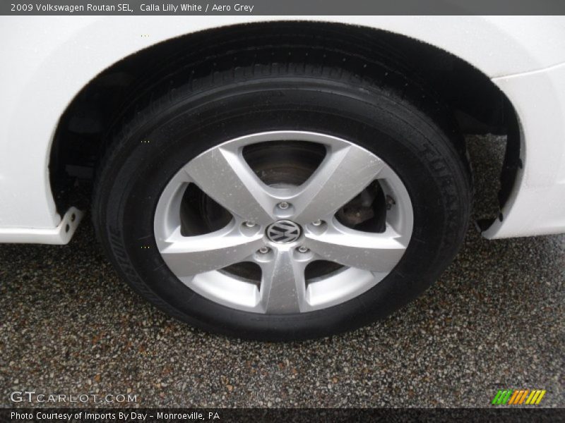 Calla Lilly White / Aero Grey 2009 Volkswagen Routan SEL