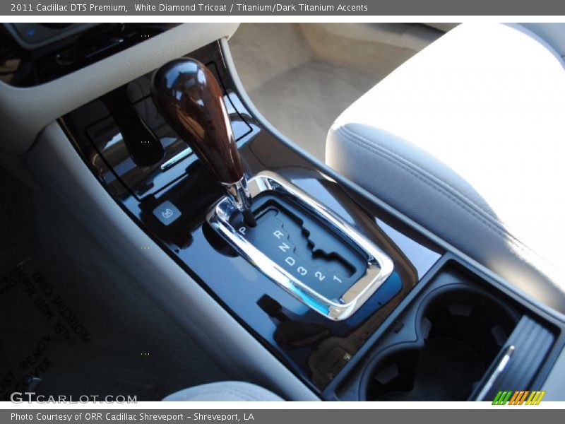 White Diamond Tricoat / Titanium/Dark Titanium Accents 2011 Cadillac DTS Premium