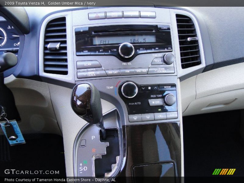 Golden Umber Mica / Ivory 2009 Toyota Venza I4