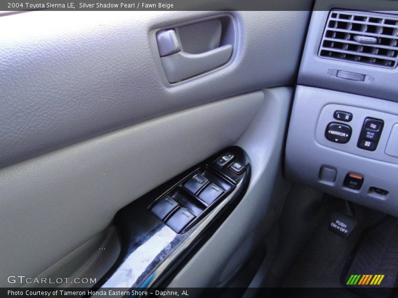 Silver Shadow Pearl / Fawn Beige 2004 Toyota Sienna LE