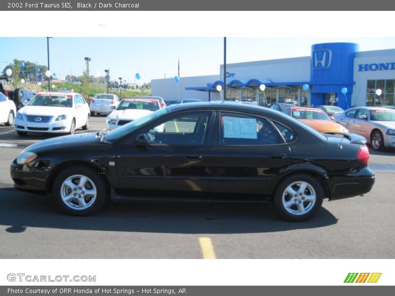 Black / Dark Charcoal 2002 Ford Taurus SES