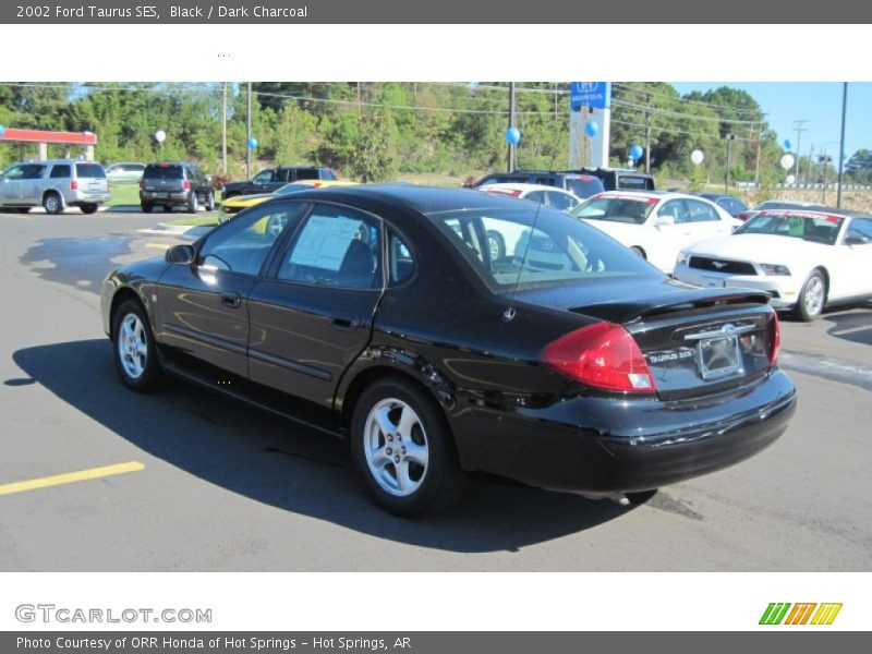 Black / Dark Charcoal 2002 Ford Taurus SES