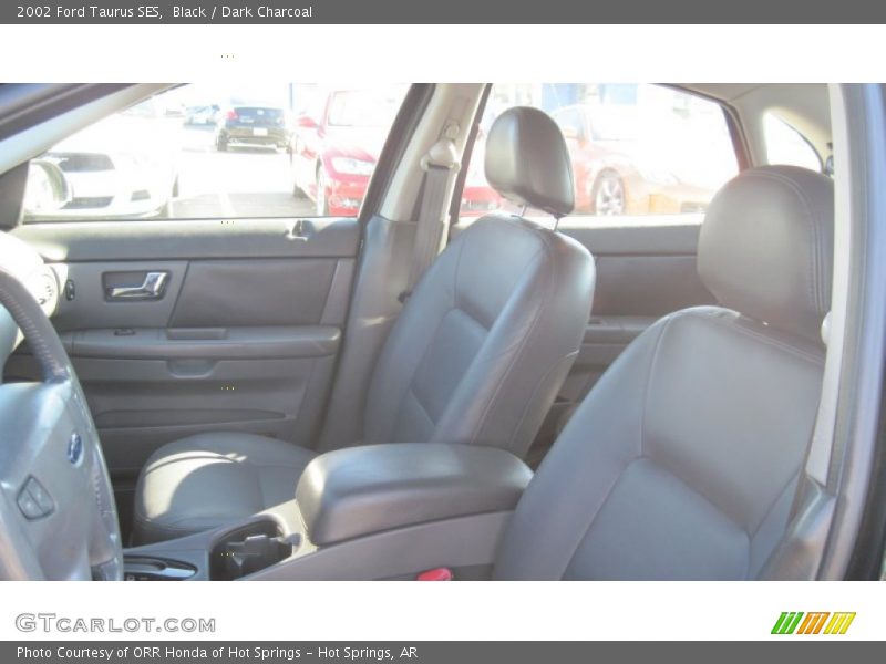 Black / Dark Charcoal 2002 Ford Taurus SES