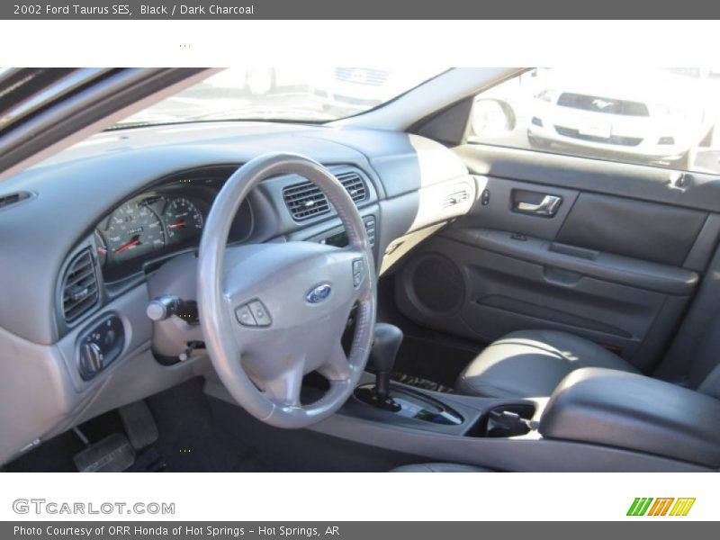Black / Dark Charcoal 2002 Ford Taurus SES