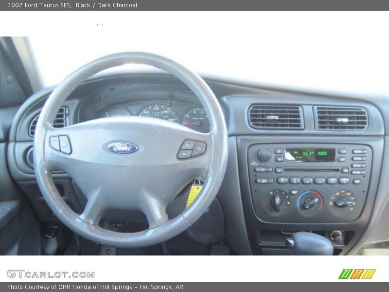 Black / Dark Charcoal 2002 Ford Taurus SES