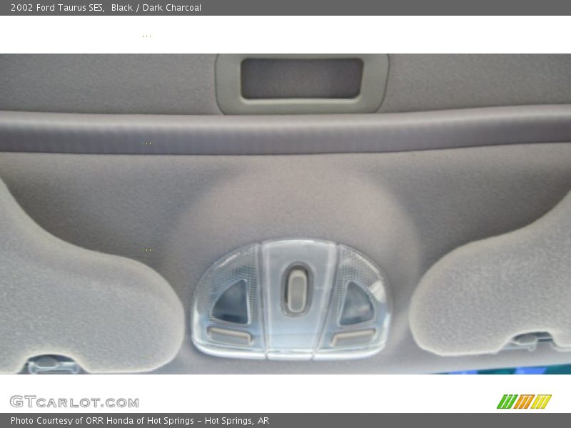 Black / Dark Charcoal 2002 Ford Taurus SES