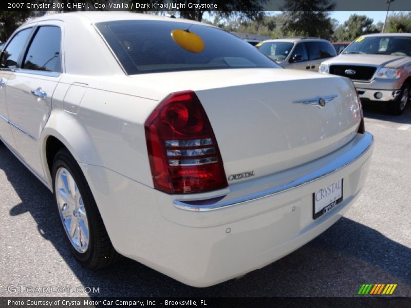 Cool Vanilla / Dark Khaki/Light Graystone 2007 Chrysler 300 C HEMI