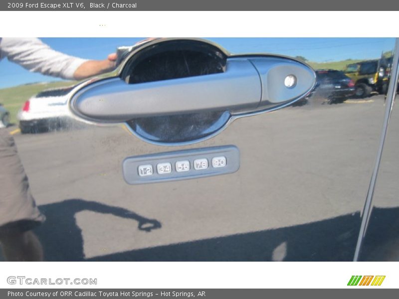 Black / Charcoal 2009 Ford Escape XLT V6
