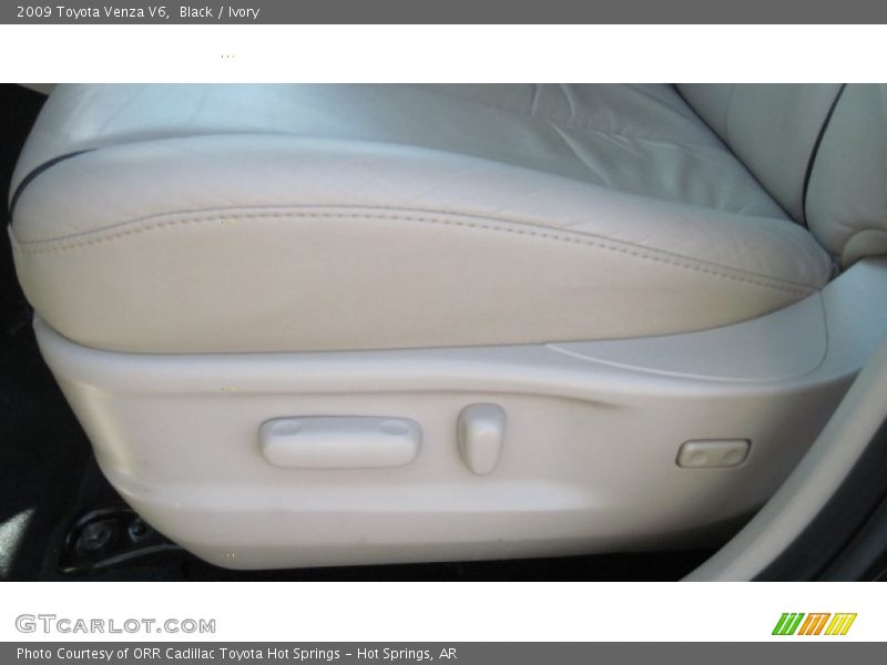 Black / Ivory 2009 Toyota Venza V6