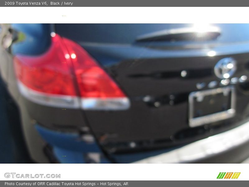 Black / Ivory 2009 Toyota Venza V6