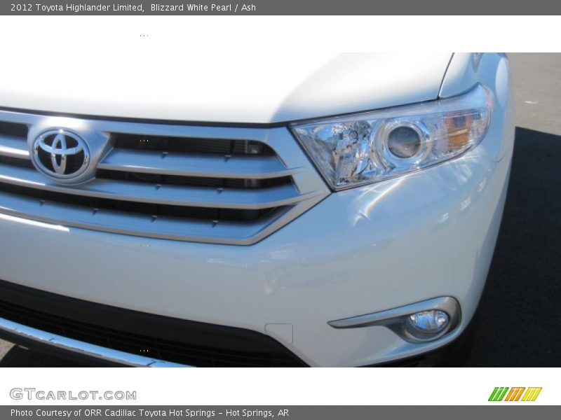 Blizzard White Pearl / Ash 2012 Toyota Highlander Limited