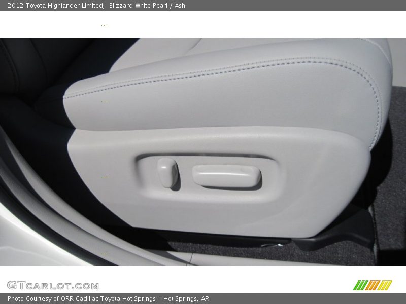 Blizzard White Pearl / Ash 2012 Toyota Highlander Limited