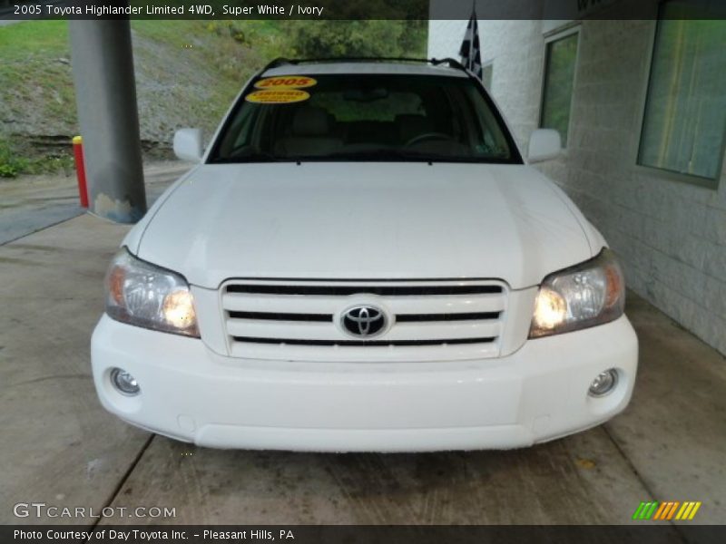 Super White / Ivory 2005 Toyota Highlander Limited 4WD