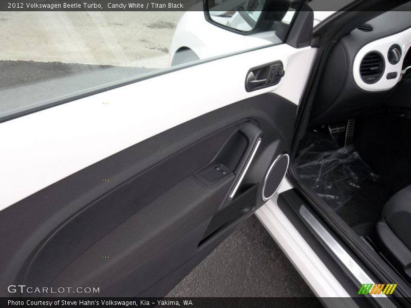 Candy White / Titan Black 2012 Volkswagen Beetle Turbo