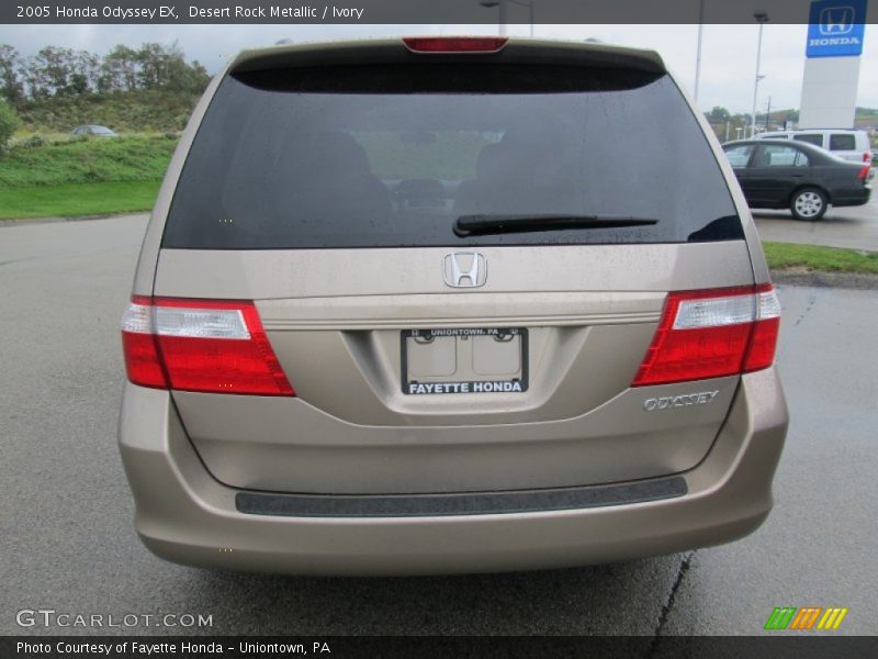 Desert Rock Metallic / Ivory 2005 Honda Odyssey EX