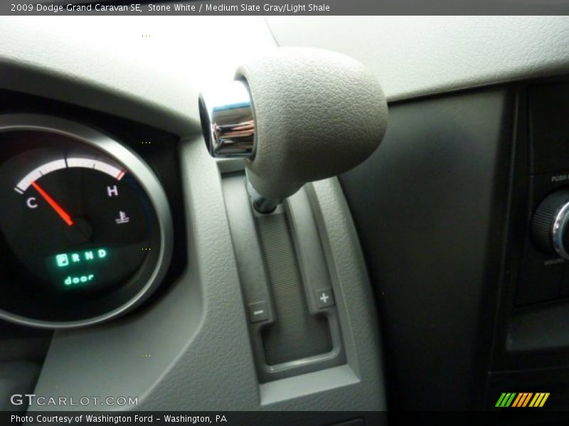 Stone White / Medium Slate Gray/Light Shale 2009 Dodge Grand Caravan SE