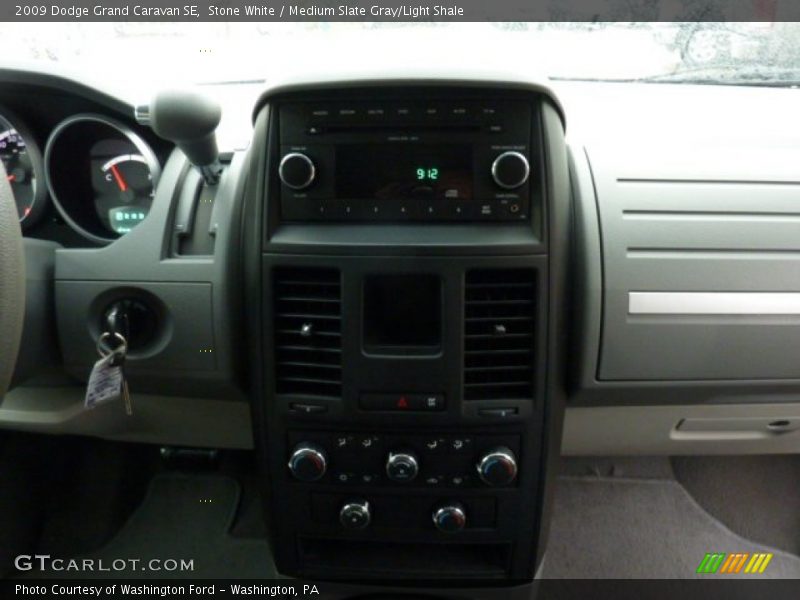 Stone White / Medium Slate Gray/Light Shale 2009 Dodge Grand Caravan SE