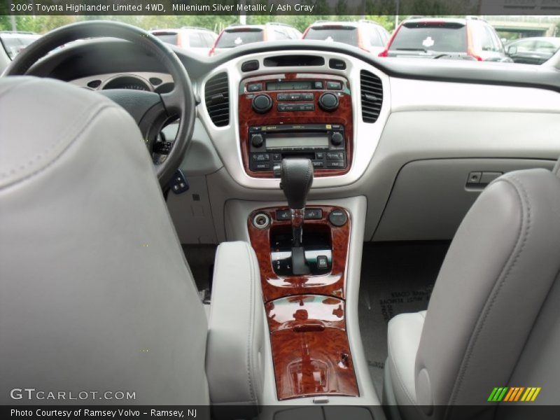 Millenium Silver Metallic / Ash Gray 2006 Toyota Highlander Limited 4WD