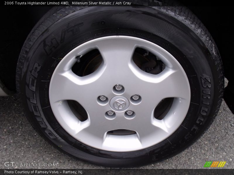 Millenium Silver Metallic / Ash Gray 2006 Toyota Highlander Limited 4WD