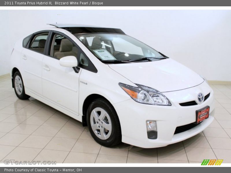Blizzard White Pearl / Bisque 2011 Toyota Prius Hybrid III