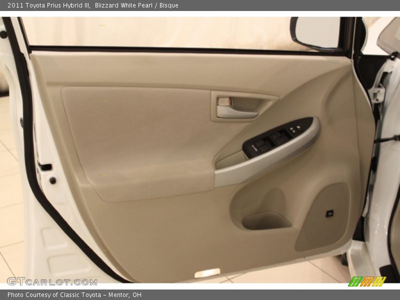 Blizzard White Pearl / Bisque 2011 Toyota Prius Hybrid III