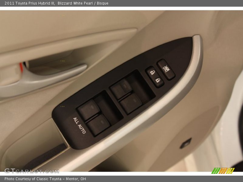 Blizzard White Pearl / Bisque 2011 Toyota Prius Hybrid III