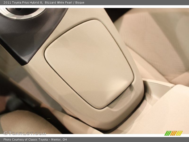 Blizzard White Pearl / Bisque 2011 Toyota Prius Hybrid III