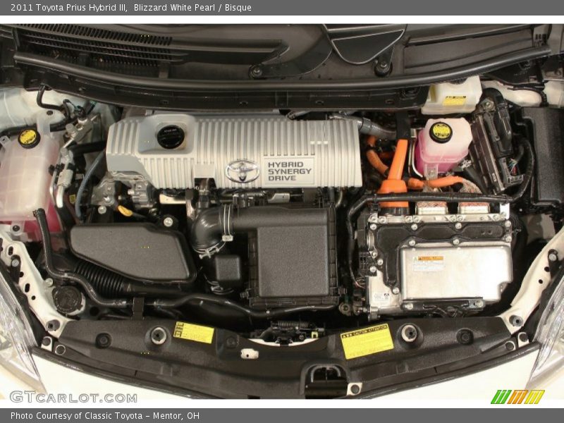 Blizzard White Pearl / Bisque 2011 Toyota Prius Hybrid III