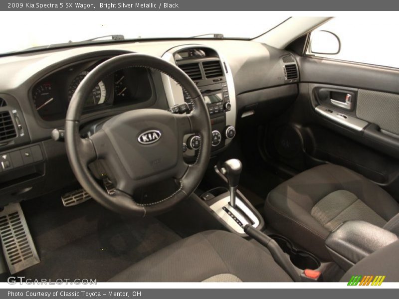  2009 Spectra 5 SX Wagon Black Interior