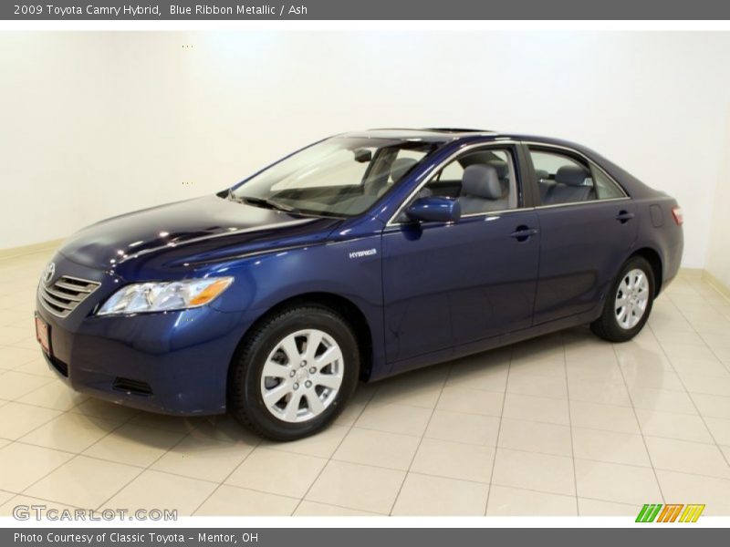 Front 3/4 View of 2009 Camry Hybrid