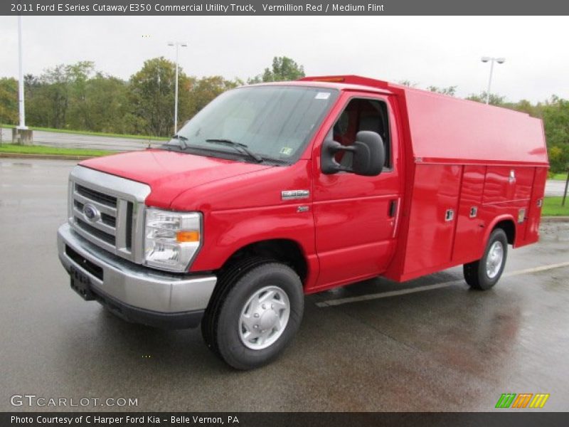 Front 3/4 View of 2011 E Series Cutaway E350 Commercial Utility Truck