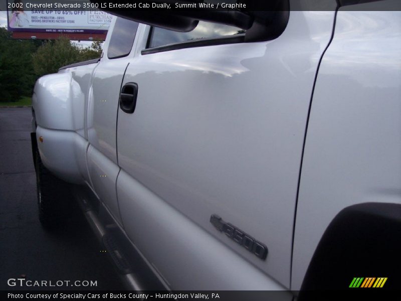 Summit White / Graphite 2002 Chevrolet Silverado 3500 LS Extended Cab Dually