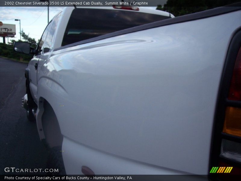 Summit White / Graphite 2002 Chevrolet Silverado 3500 LS Extended Cab Dually