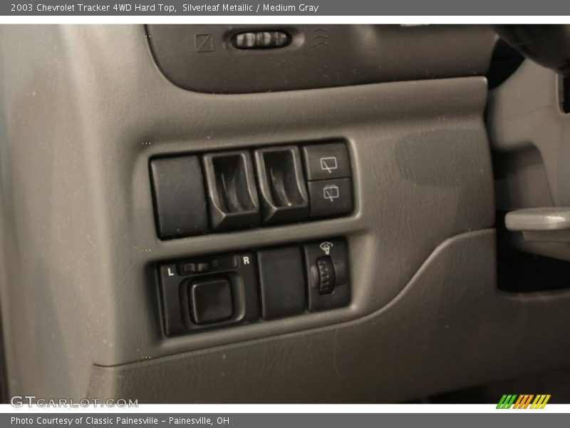 Silverleaf Metallic / Medium Gray 2003 Chevrolet Tracker 4WD Hard Top