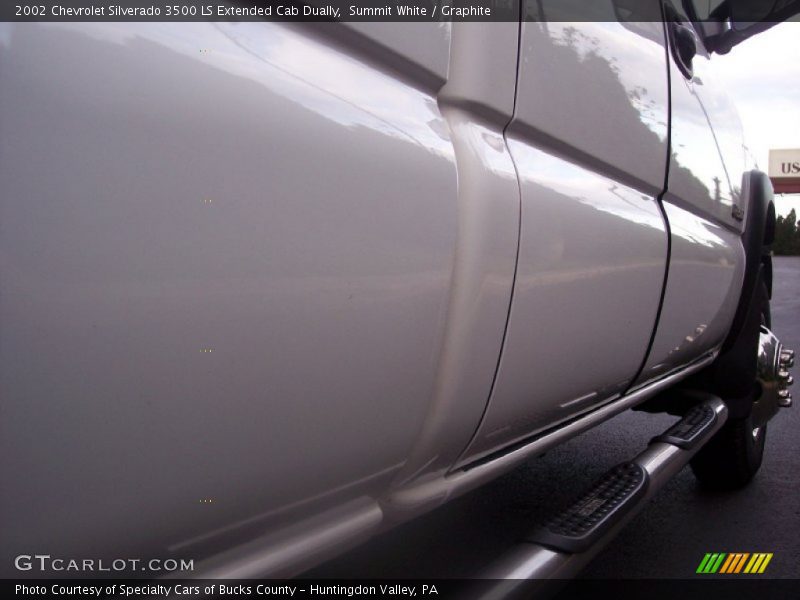 Summit White / Graphite 2002 Chevrolet Silverado 3500 LS Extended Cab Dually