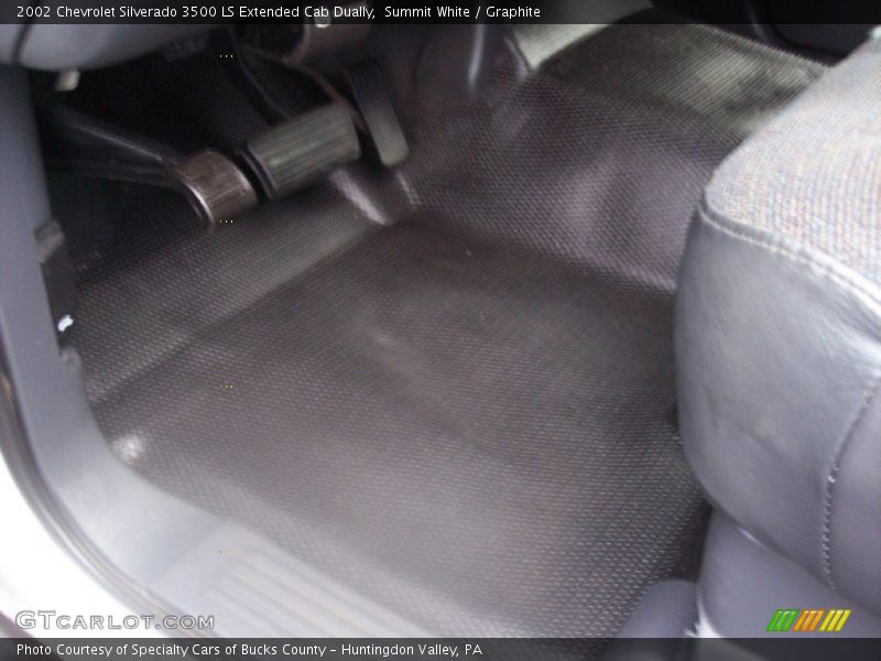 Summit White / Graphite 2002 Chevrolet Silverado 3500 LS Extended Cab Dually