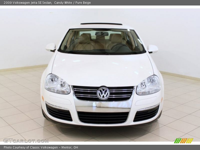 Candy White / Pure Beige 2009 Volkswagen Jetta SE Sedan