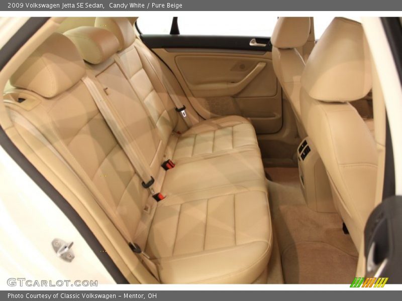 Candy White / Pure Beige 2009 Volkswagen Jetta SE Sedan