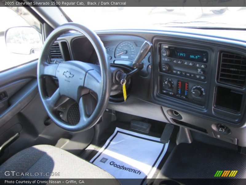 Black / Dark Charcoal 2005 Chevrolet Silverado 1500 Regular Cab