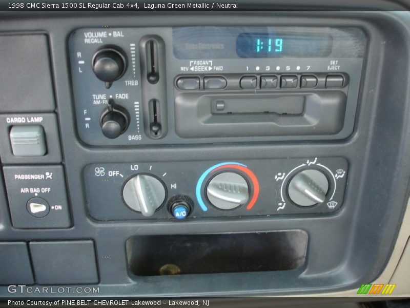 Controls of 1998 Sierra 1500 SL Regular Cab 4x4